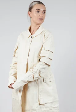 Wrinkled Long Sleeves and Point Collar Coat in Greige