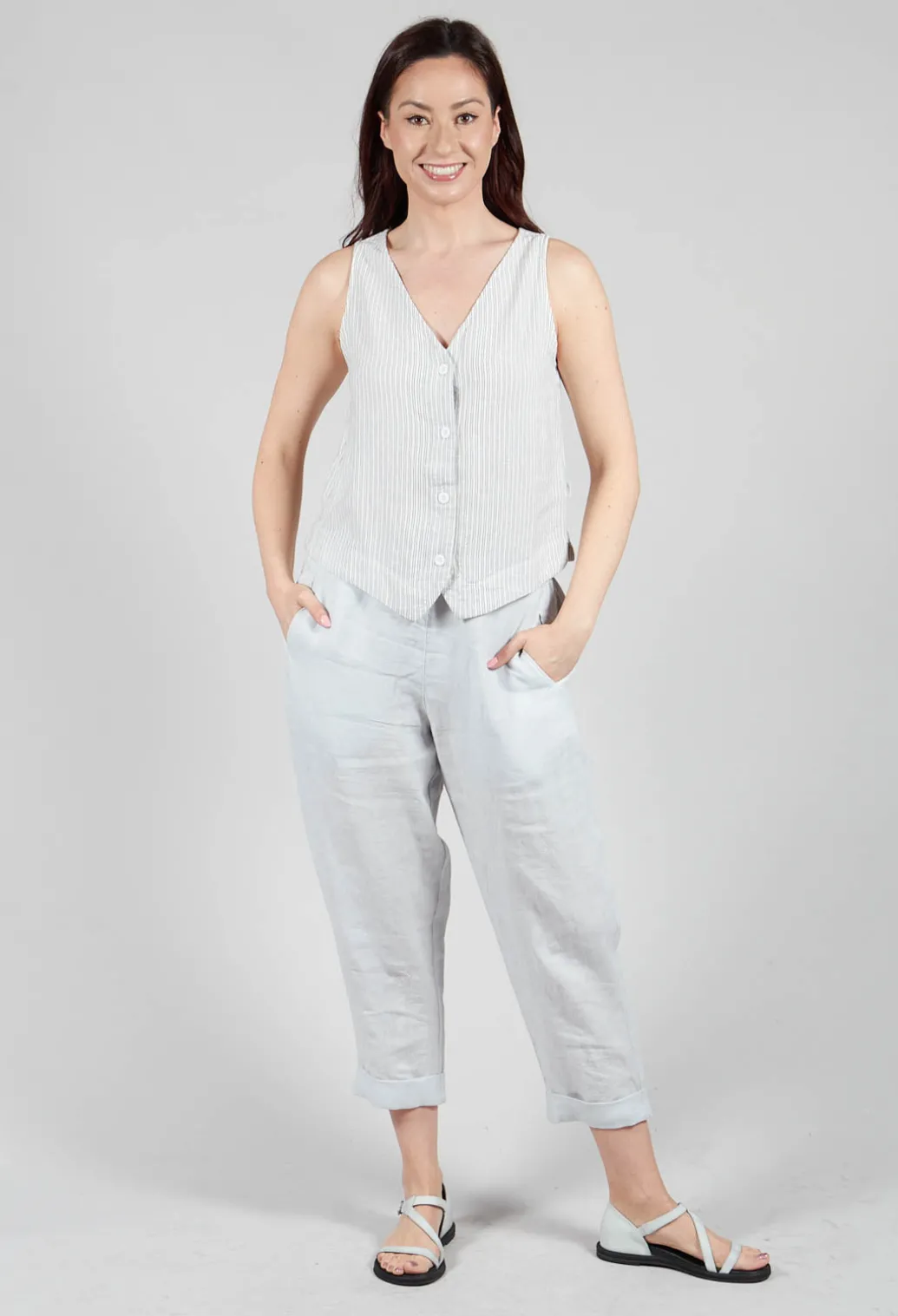 Yune Vest in Undyed Stripe