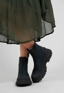 Zip Front Ankle Boots in Gasoline Verde Blu Scuro