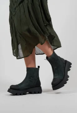 Zip Front Ankle Boots with Cleated Sole in London Amazzonia